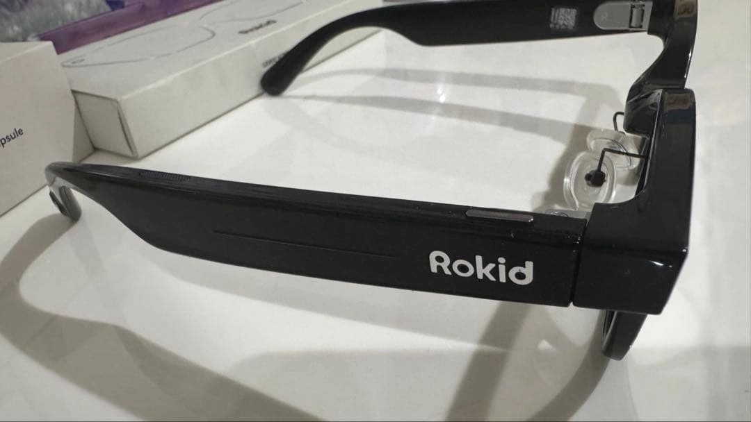 超美品Rokid Glasses(AIスマートグラス)フルセット 新品同様の写真4枚目