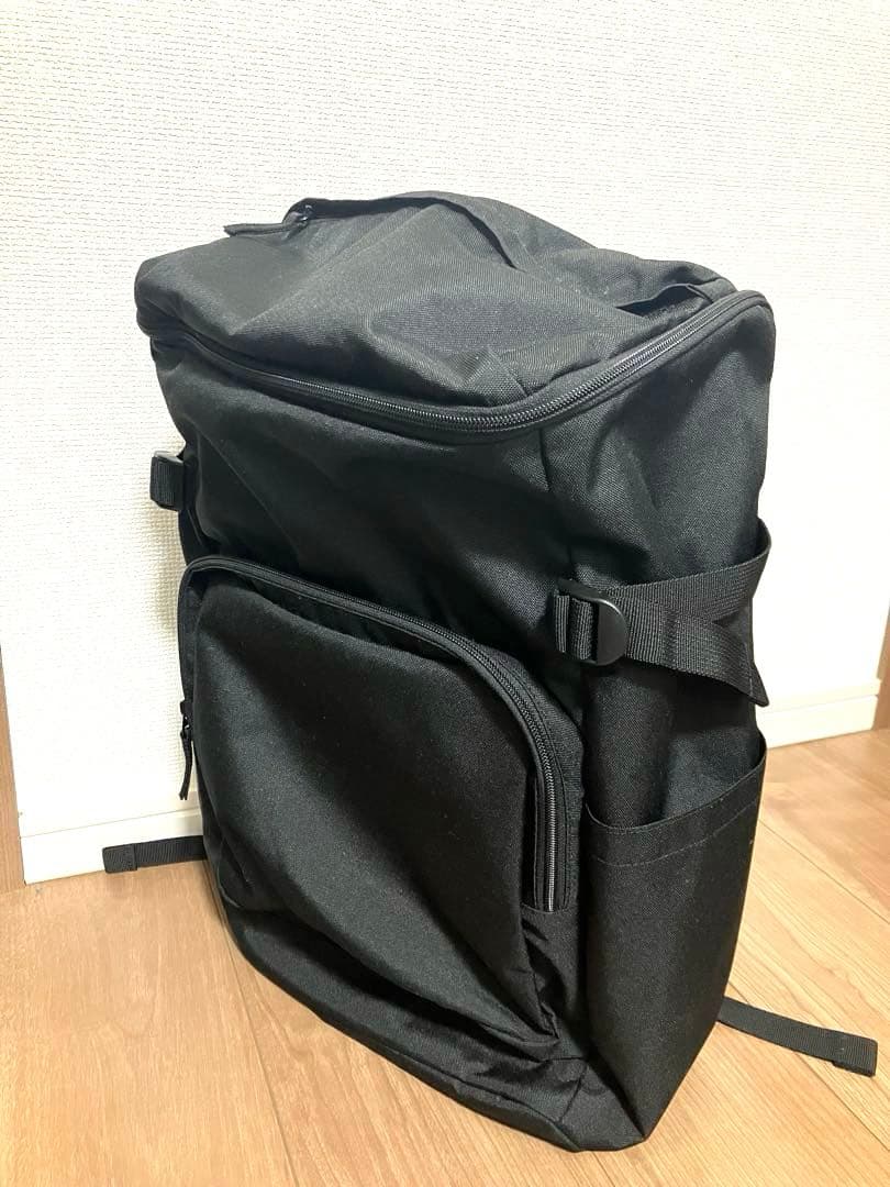 無印良品 肩の負担を軽くする 撥水 上から開く リュックサック 黒の写真2枚目