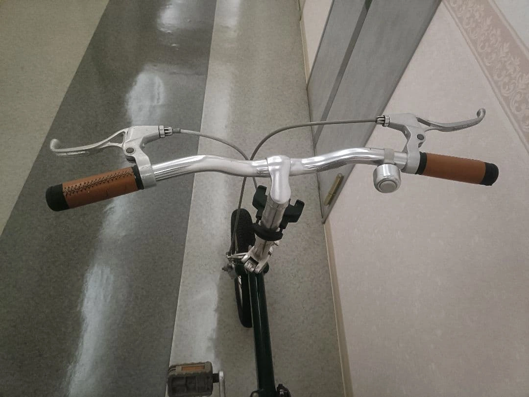 ルイガノ14インチ折りたたみ自転車ミニベロ渋谷区リアキャリアキャスター付訳ありの写真4枚目