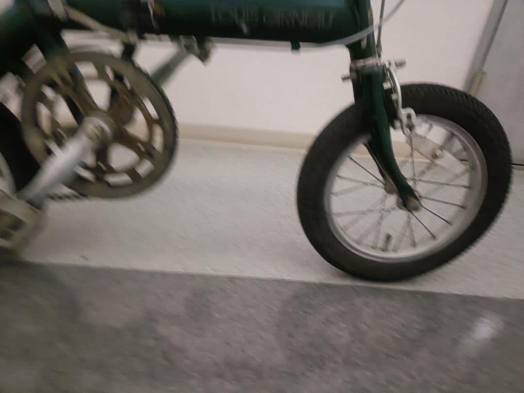 ルイガノ14インチ折りたたみ自転車ミニベロ渋谷区リアキャリアキャスター付訳ありの写真8枚目