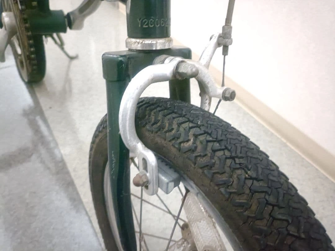 ルイガノ14インチ折りたたみ自転車ミニベロ渋谷区リアキャリアキャスター付訳ありの写真9枚目