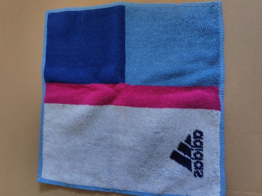 adidas タオルハンカチ S1001の写真3枚目