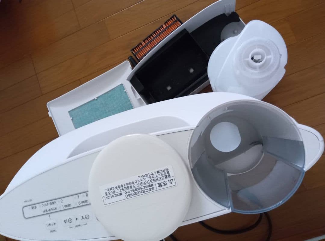 加湿セラミックファンヒーターHX-L120の写真6枚目