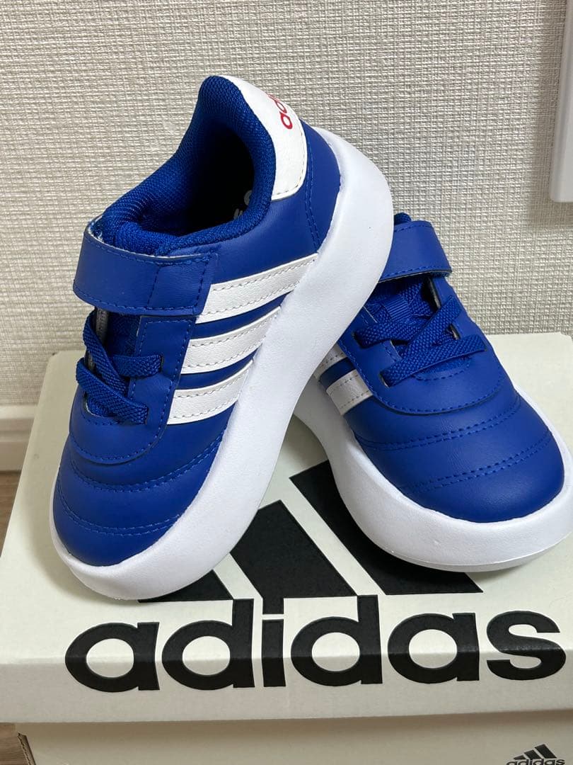 adidas 青 スニーカー 14cm 新品未使用