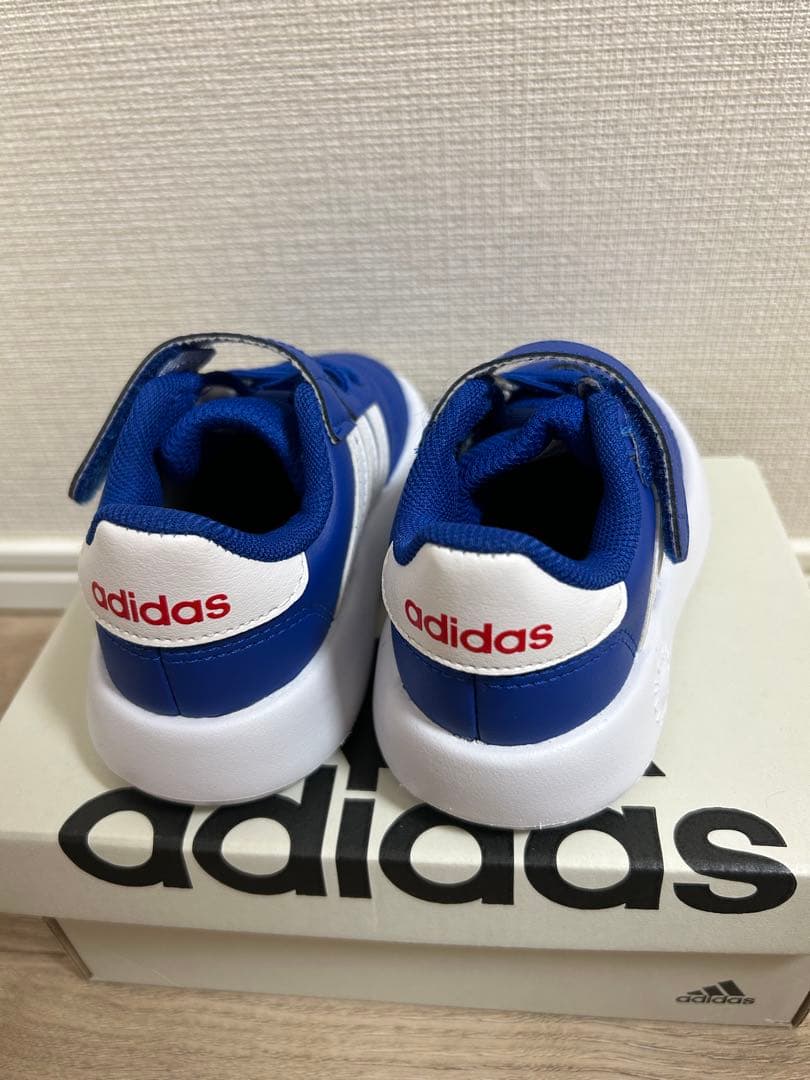 adidas 青 スニーカー 14cm 新品未使用の写真3枚目