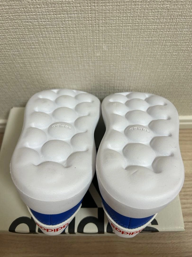 adidas 青 スニーカー 14cm 新品未使用の写真5枚目
