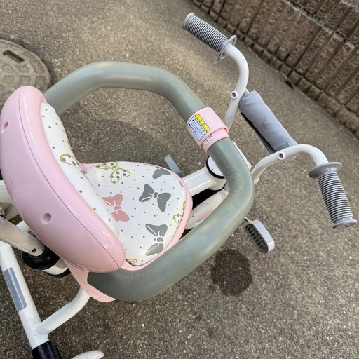 【格安✨】ミニーちゃん　三輪車の写真3枚目