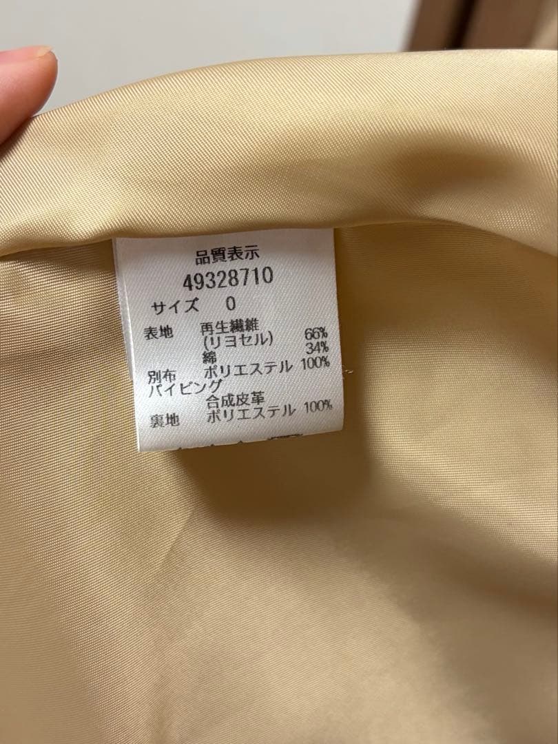 JUSGLITTY プリーツトレンチコートの写真4枚目