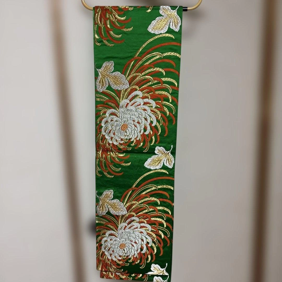 【華やか】正絹 袋帯 鮮やか緑地 大菊 糸菊 金糸 銀糸 振袖 成人式 レトロ