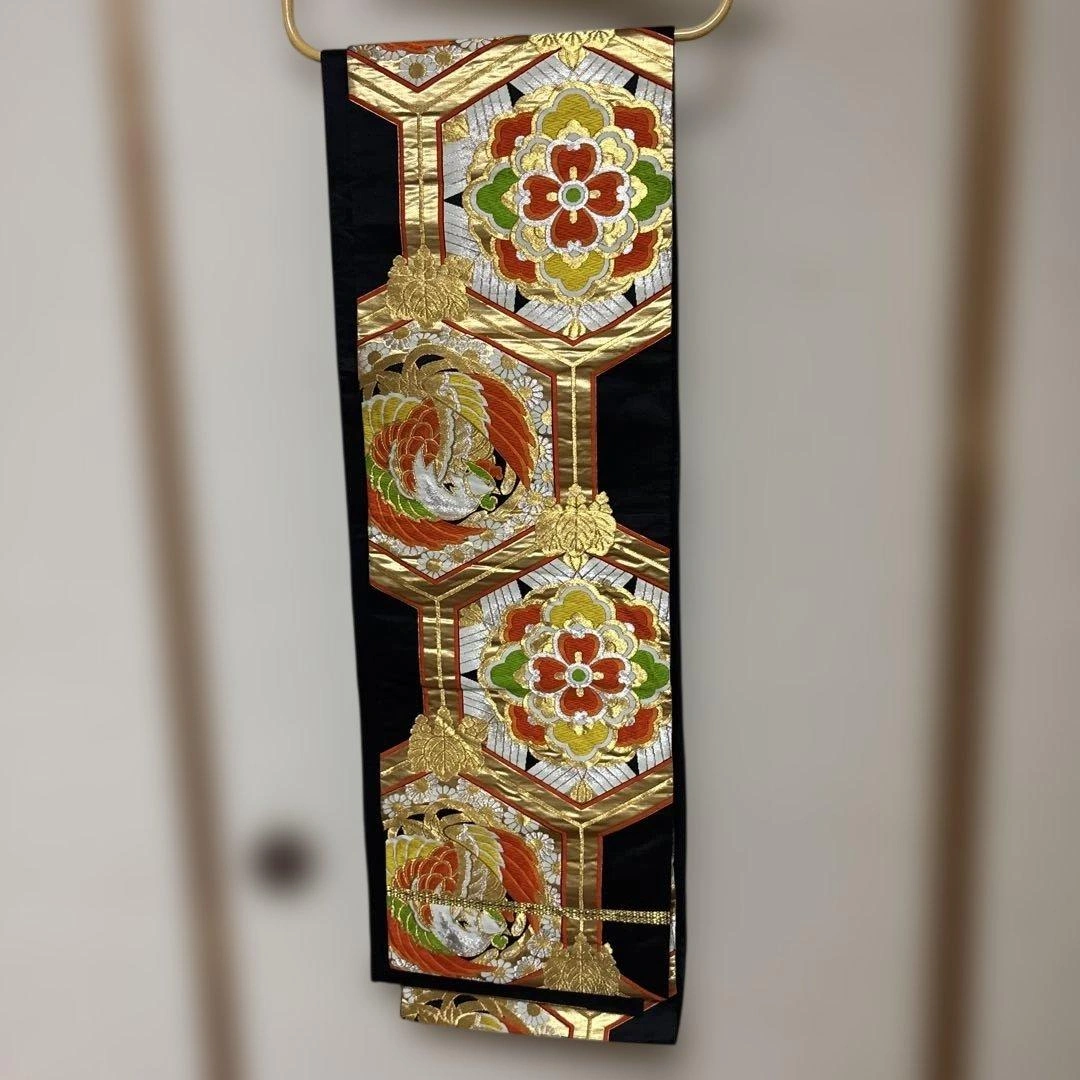 【極美品】正絹 袋帯 黒地 金銀糸 亀甲 鳳凰 華紋 振袖 訪問着 礼装用の写真2枚目