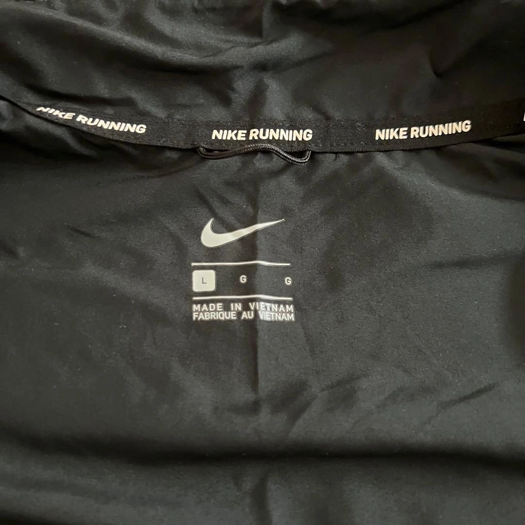 【美品】ナイキNIKE RUNNING GOLF エアロ ロフトジャケットの写真2枚目