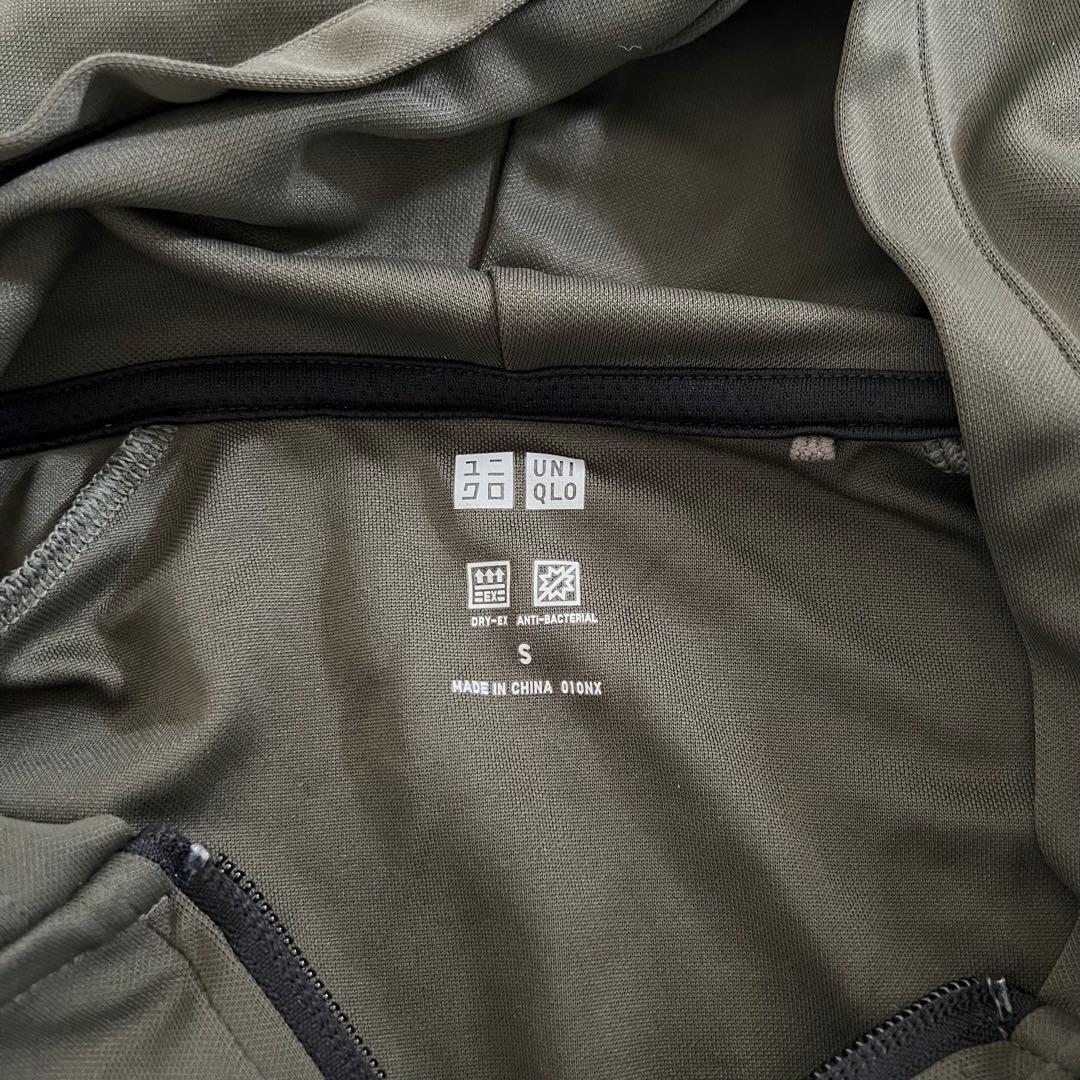 UNIQLO ナイロンフルジップパーカー カーキ　Sサイズの写真5枚目