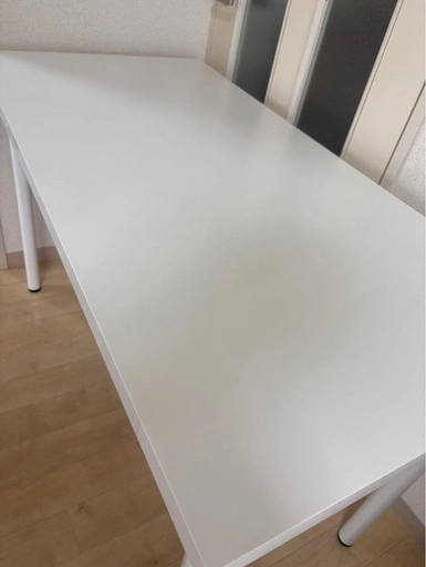 IKEA ホワイトデスク 幅120×奥行60×高さ74cm シンプル 机の写真2枚目