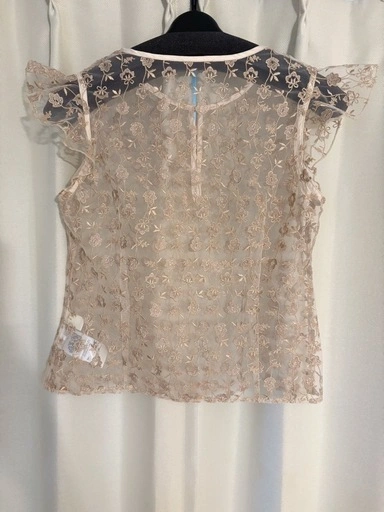 【美品】秋服 Lily Brown 花柄刺繍レース 半袖トップスの写真2枚目