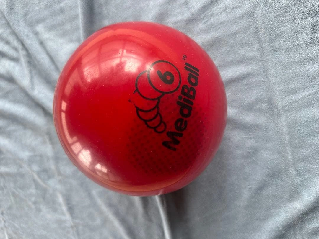 MediBall メディシンボール 6lb 約2.7kg 赤 体幹 筋トレ