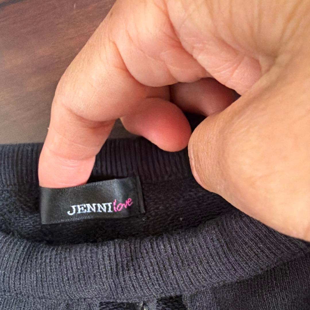 JENNI LOVE トレーナー ブラック ハートチャーム付きの写真4枚目