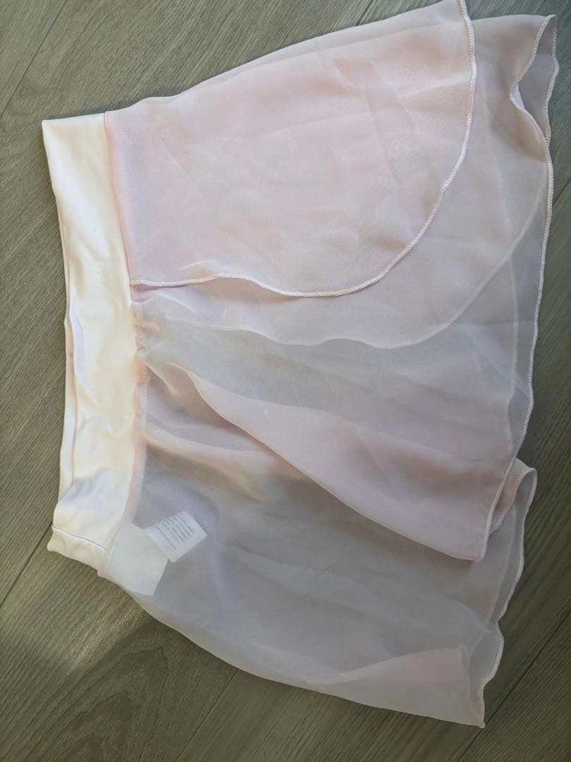 Capezio 子どもバレエレオタード スカートセット ピンク 130cmの写真3枚目
