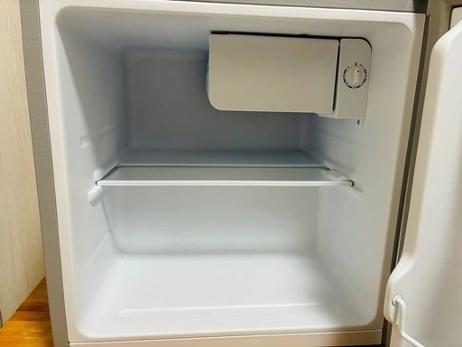 ★ほぼ新品★ アイリスオーヤマ 冷蔵庫 PRC-B051D 46L シルバーの写真3枚目