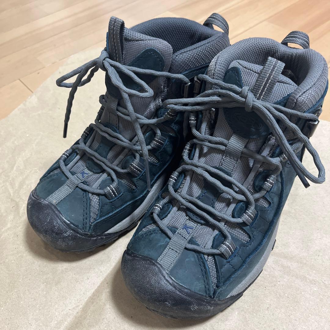 KEEN トレッキングシューズ アウトドアブーツ
