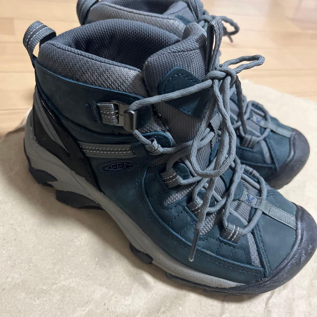 KEEN トレッキングシューズ アウトドアブーツの写真4枚目