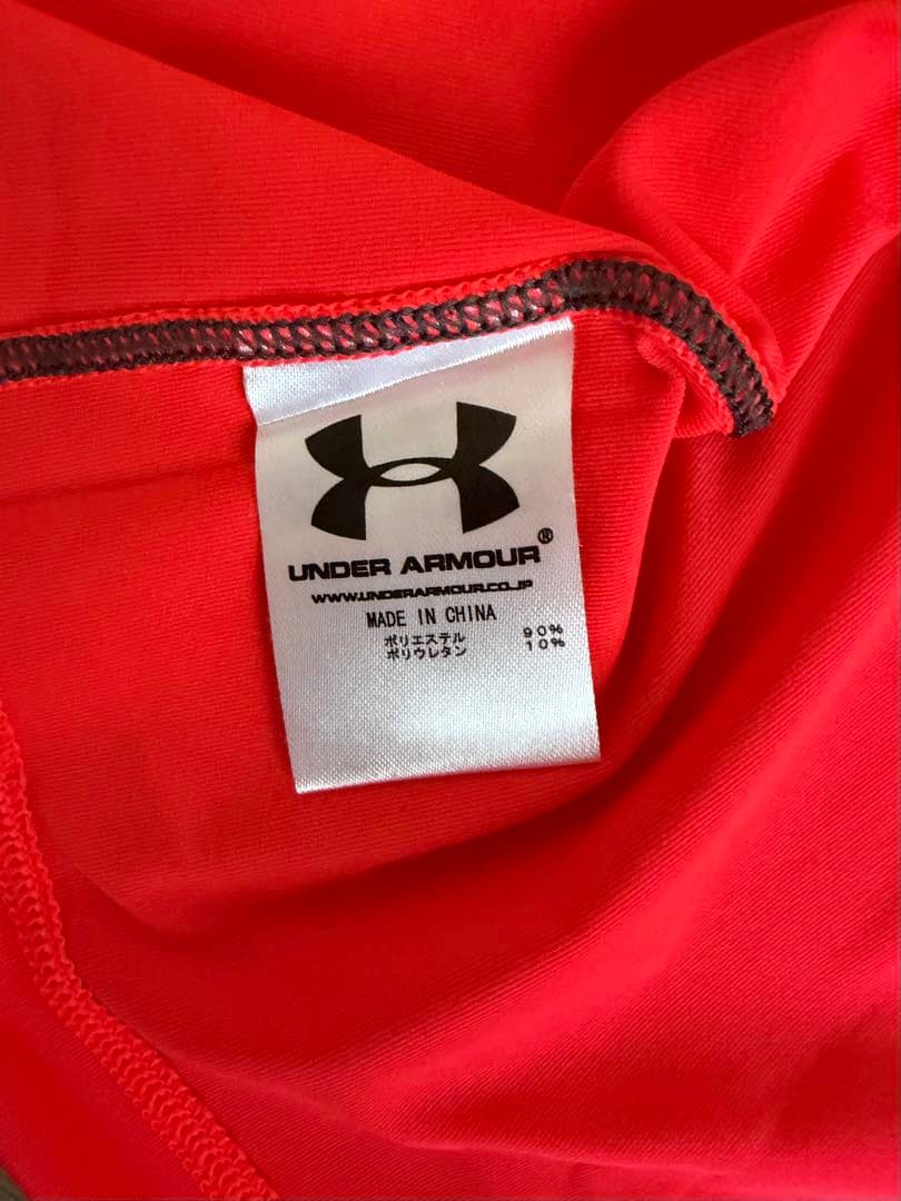UNDER ARMOUR ハイネック 長袖シャツの写真3枚目