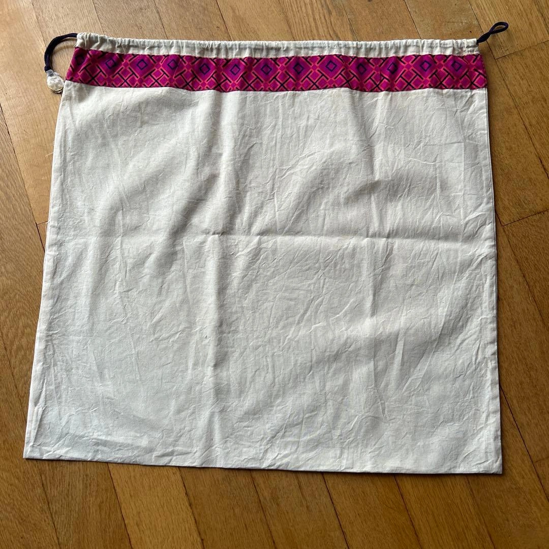 TORY BURCH 布ポーチの写真4枚目