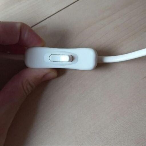 廃盤IKEA LYKTA 吹きガラス テーブルランプ 白 きのこ型 北欧 間接照明の写真2枚目
