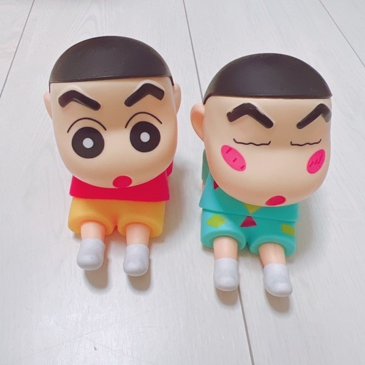 クレヨンしんちゃん　スマホスタンド　2個セット