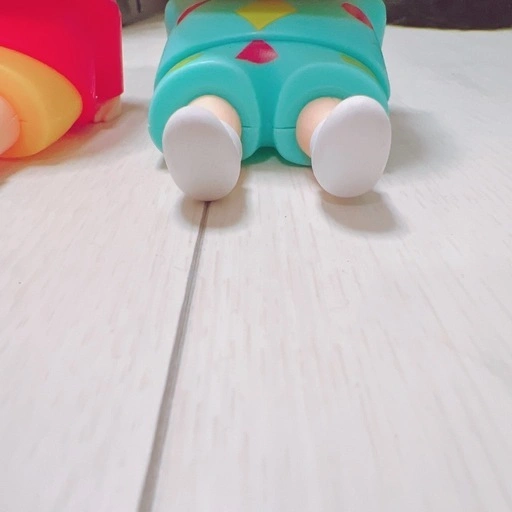 クレヨンしんちゃん スマホスタンド 2個セットの写真3枚目