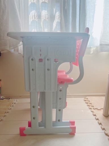 子ども用　勉強机　ピンクの写真2枚目