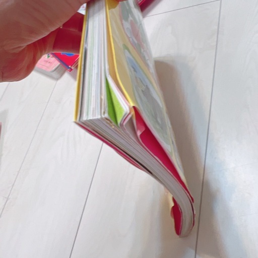 ワンダー 4さいのおはなし 絵本の写真2枚目