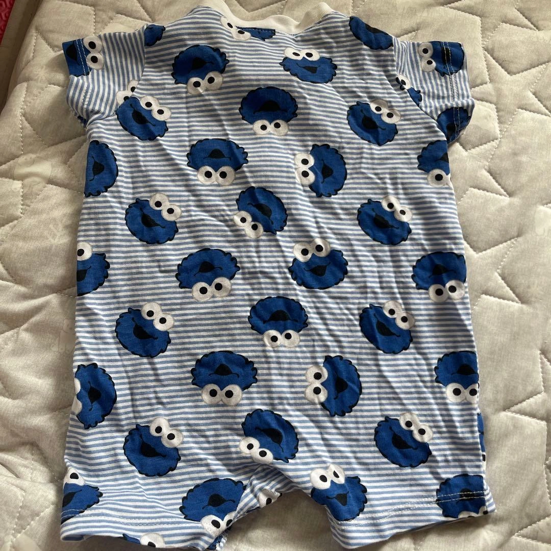 H&M セサミストリート クッキーモンスター ロンパースの写真4枚目