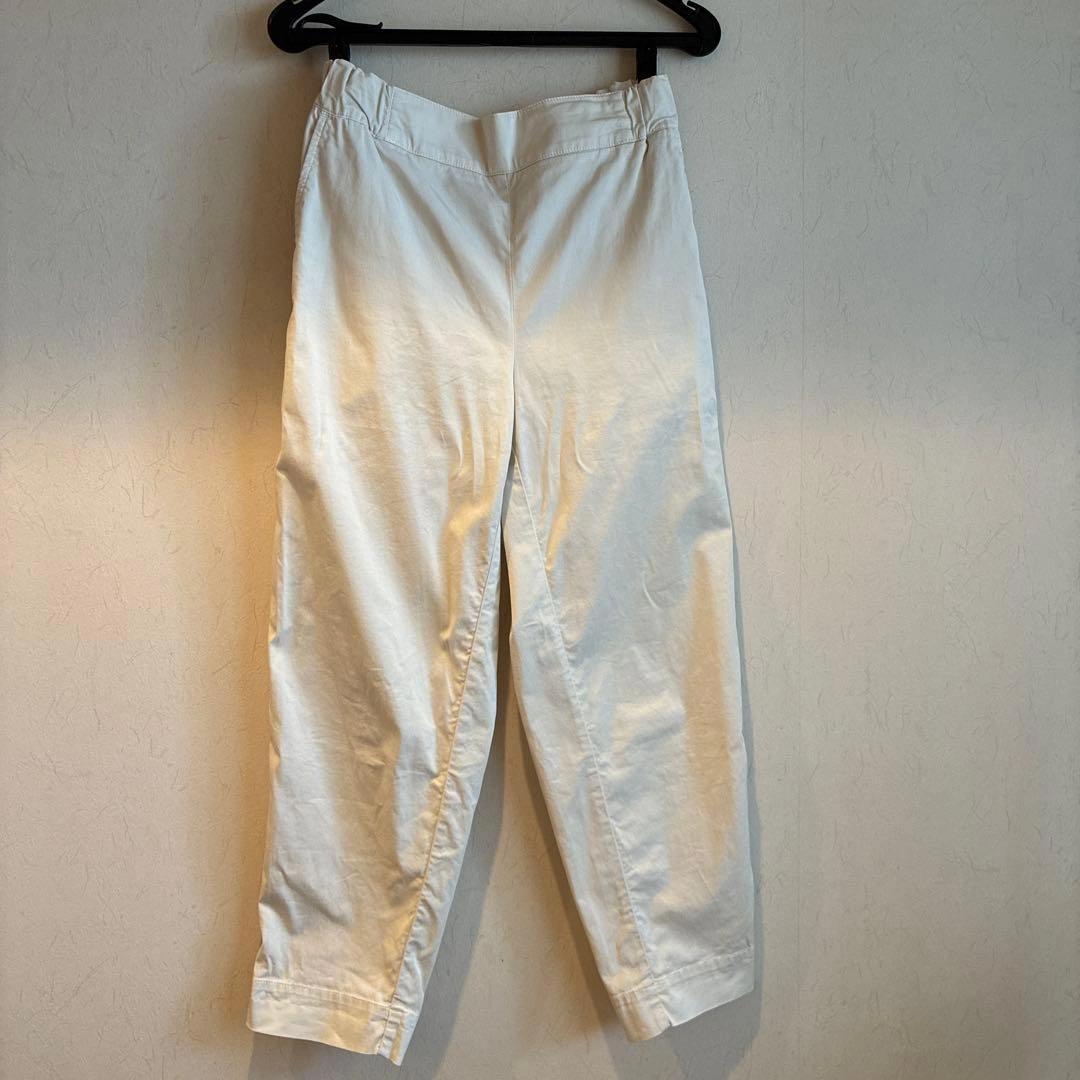 【美品】Le Verseaunoir ルヴェルソー アイボリー 38 パンツ