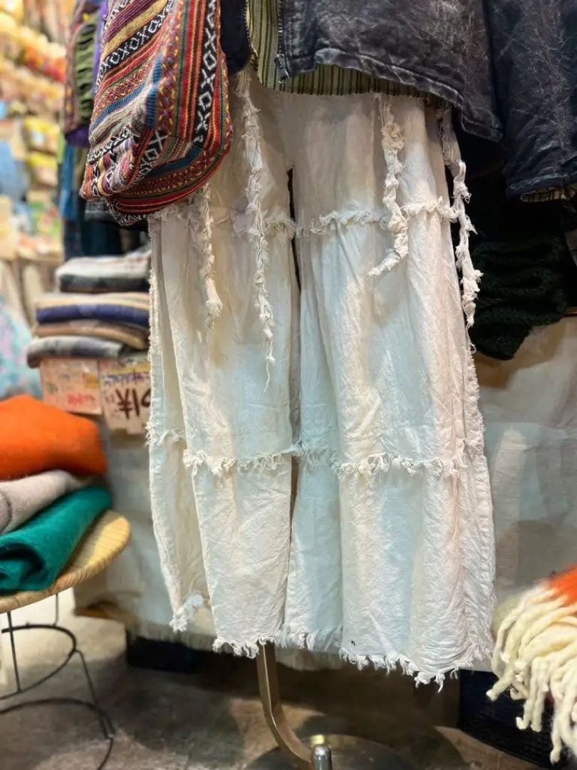 【値下げ】古着 ワイドパンツ ホワイトの写真3枚目