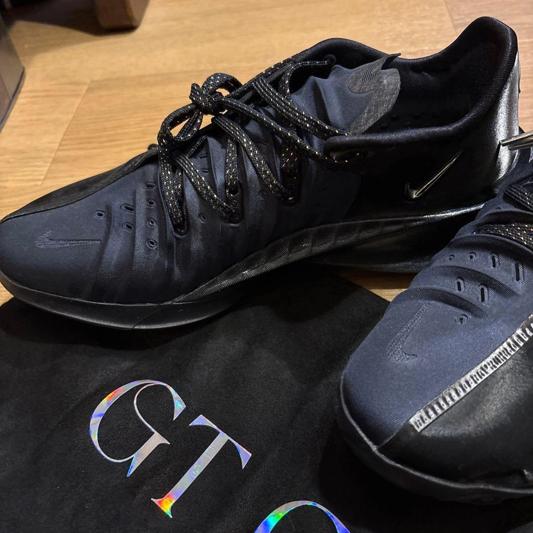 【値下げ】定価28,600円 NIKE G.T. カット 4 EP 黒 27cmの写真3枚目