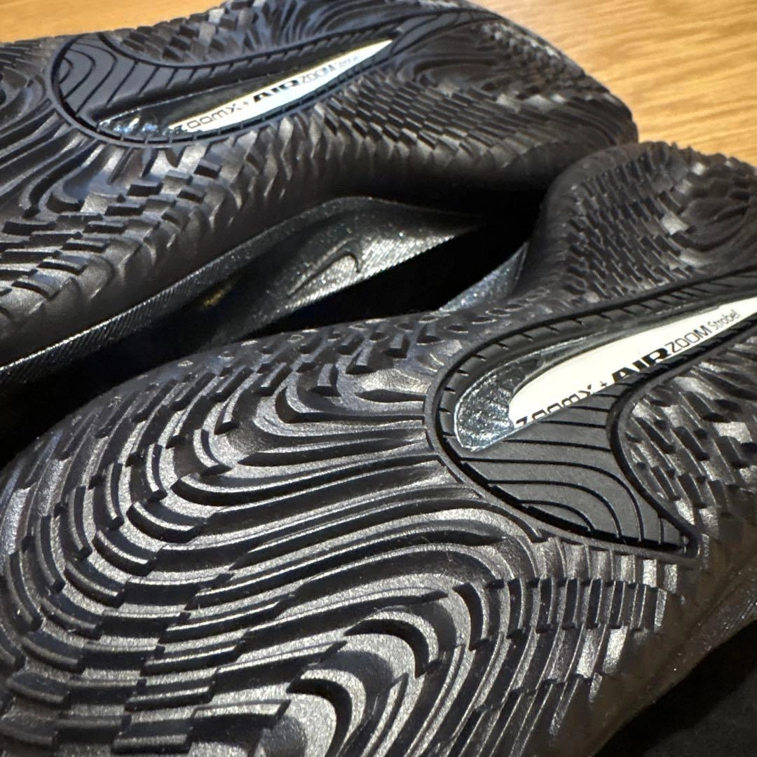 【値下げ】定価28,600円 NIKE G.T. カット 4 EP 黒 27cmの写真6枚目