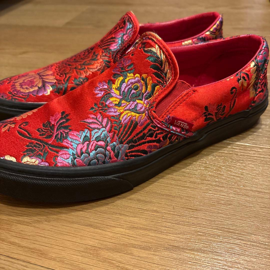 【最終値下げ】VANS スリッポン レッド 花柄 刺繍 26.5 良品の写真3枚目
