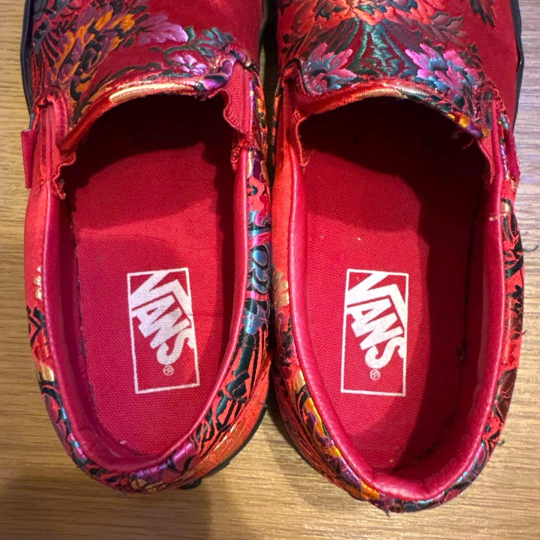 【最終値下げ】VANS スリッポン レッド 花柄 刺繍 26.5 良品の写真5枚目