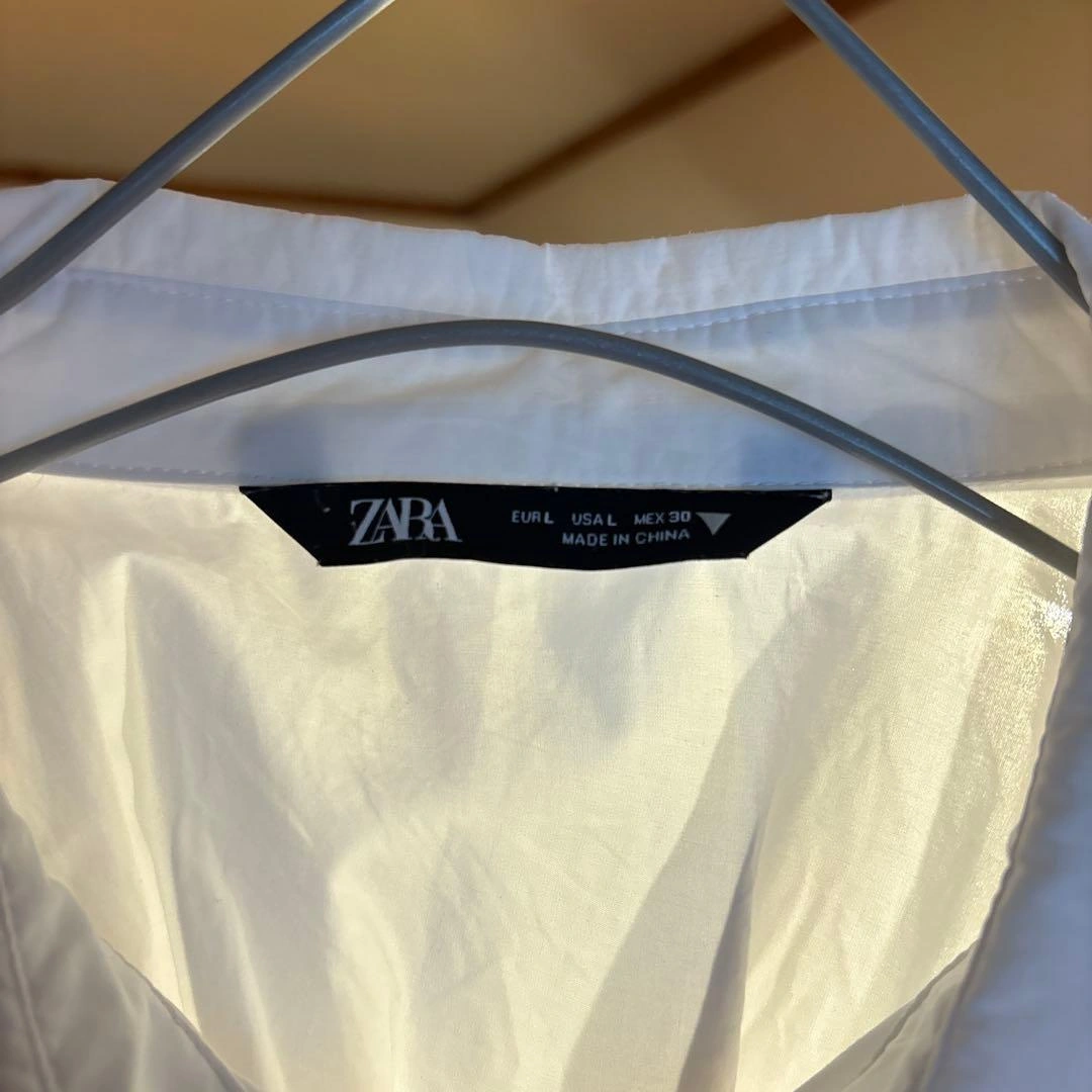 【最終値下げ】ZARA 白シャツ L コットン100% バックギャザー 長袖の写真5枚目