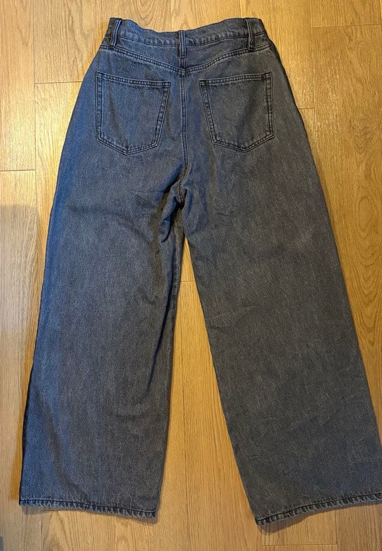 【最終値下げ】 coen TUCK WIDE PANTS デニムパンツの写真2枚目
