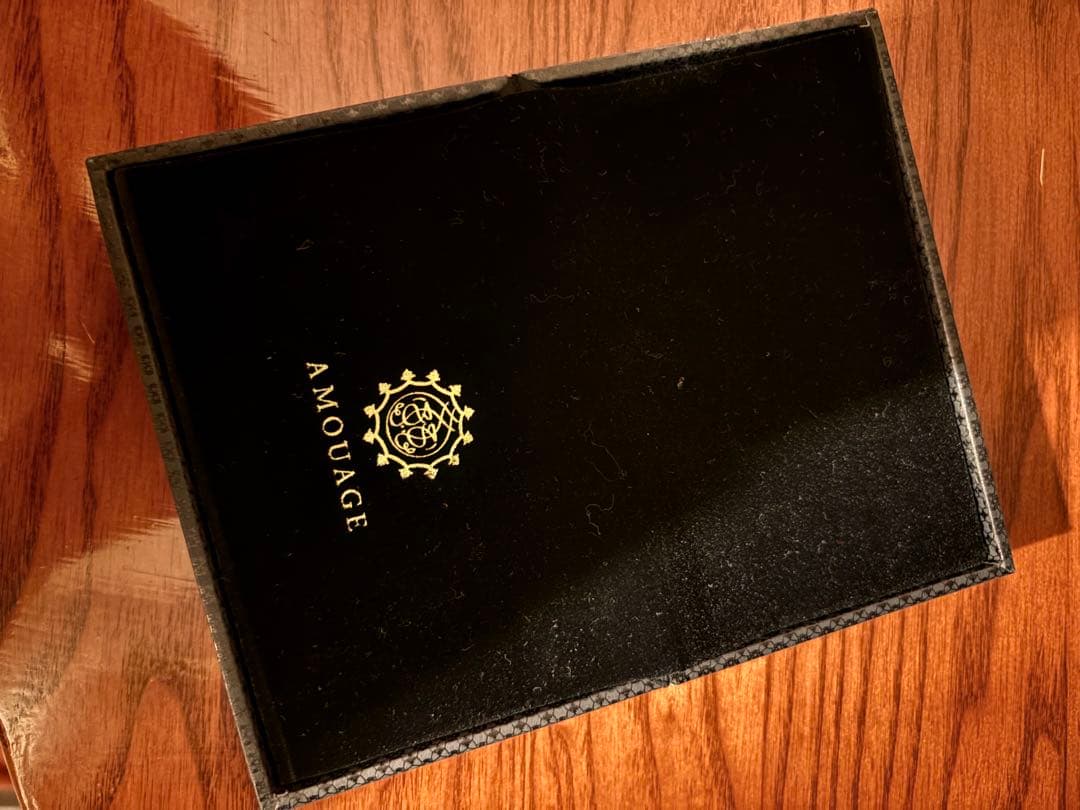 【最終値下げ】AMOUAGE EAU DE PARFUM MAN（2ml×12本の写真4枚目