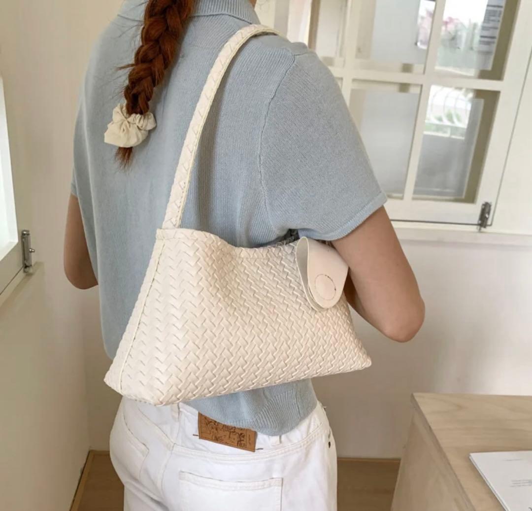 新品 メッシュ編み ショルダーバッグ ホワイトの写真2枚目