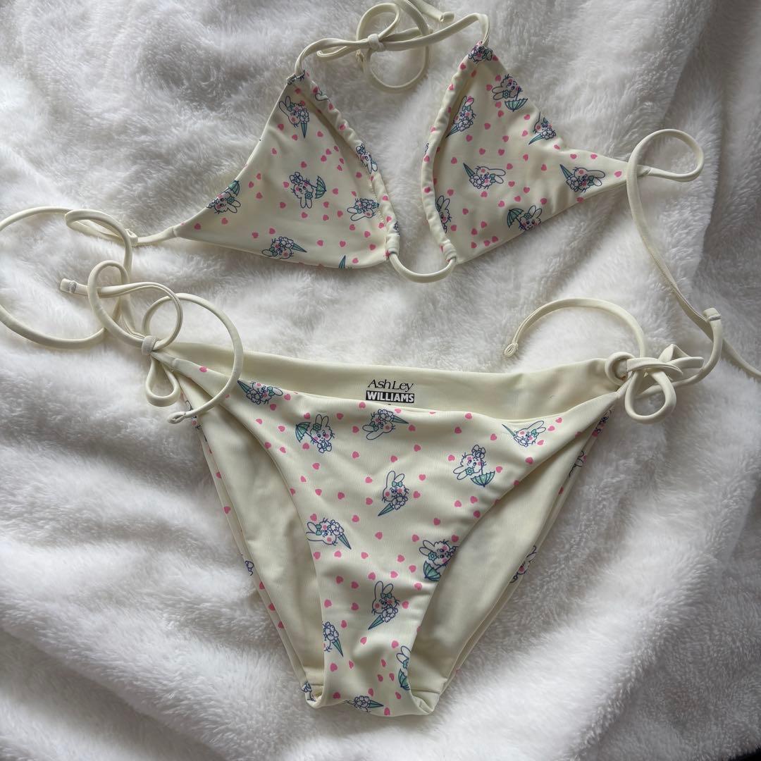 Ashely Williams Bunny Bikiniの写真3枚目