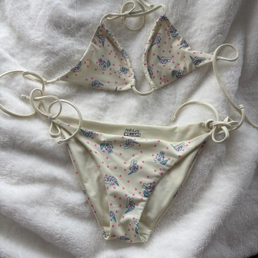 Ashely Williams Bunny Bikiniの写真3枚目