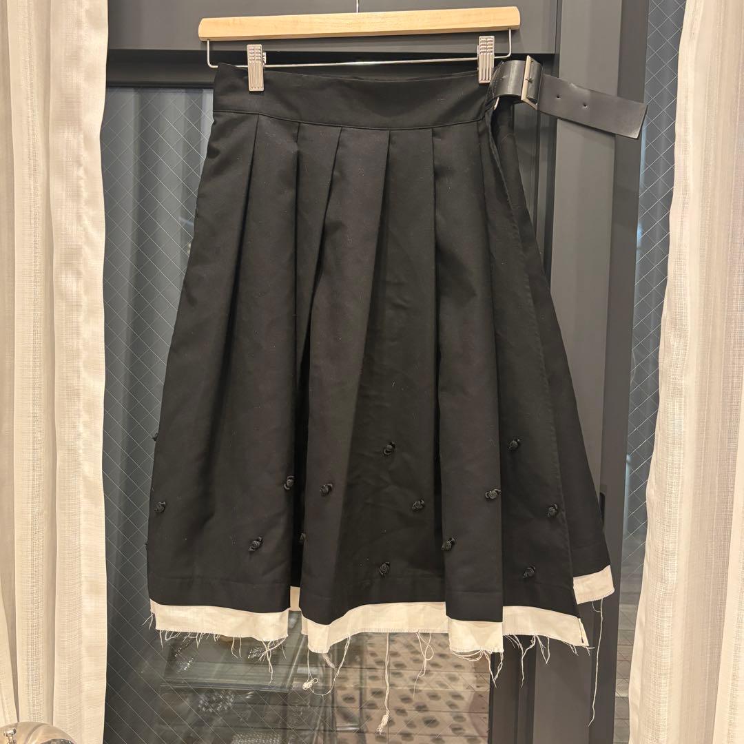 neith Rose Pleats Skirt Pants