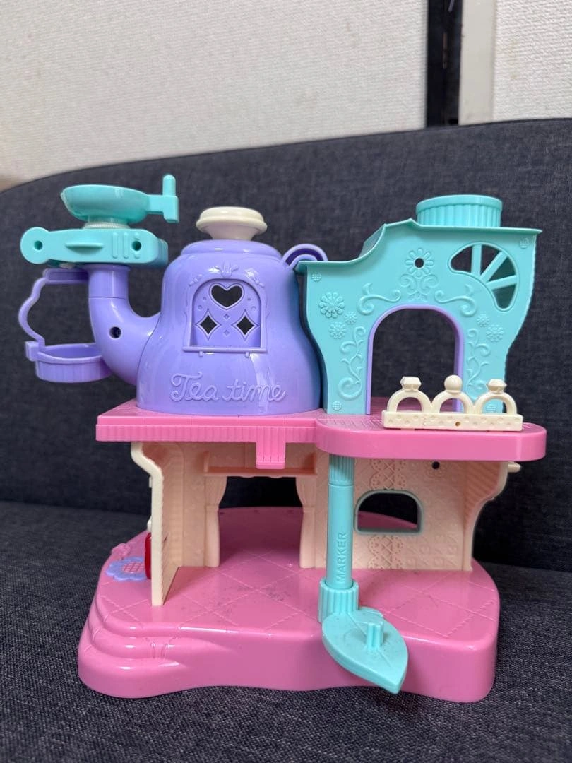 コタマ ティータイム ハウス ティーポット型プレイセット(フィギュア付き)の写真2枚目