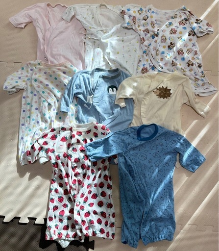 新生児〜乳児用の長袖ベビー肌着・ロンパースなどの8枚セット