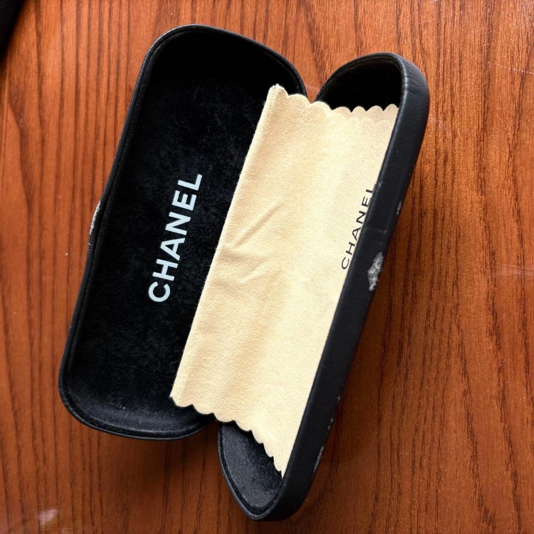 【最終値下げ】レア!ケース付き!CHANEL サングラス べっ甲柄の写真8枚目
