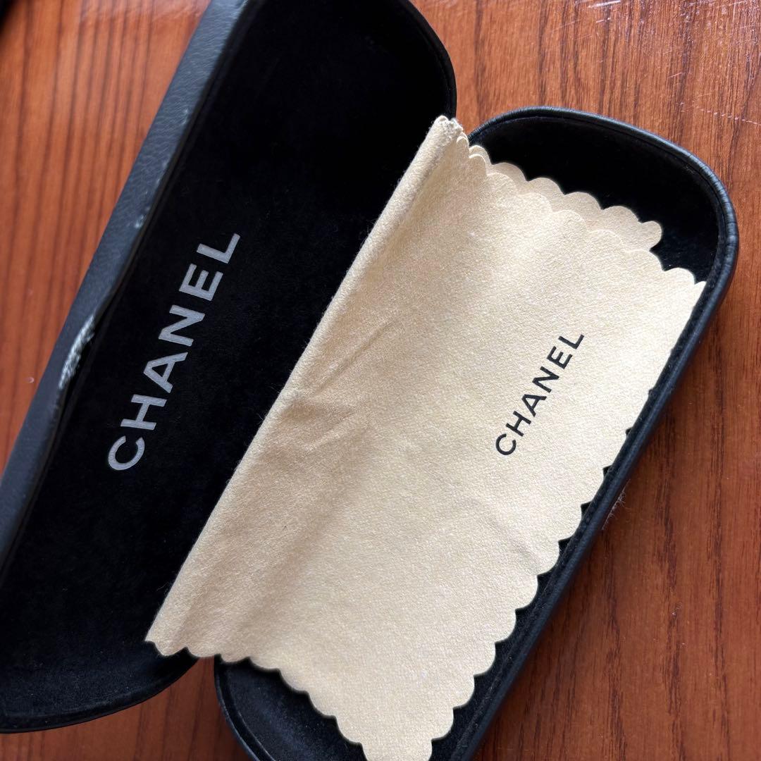 【最終値下げ】レア！ケース付き！CHANEL サングラス べっ甲柄の写真9枚目