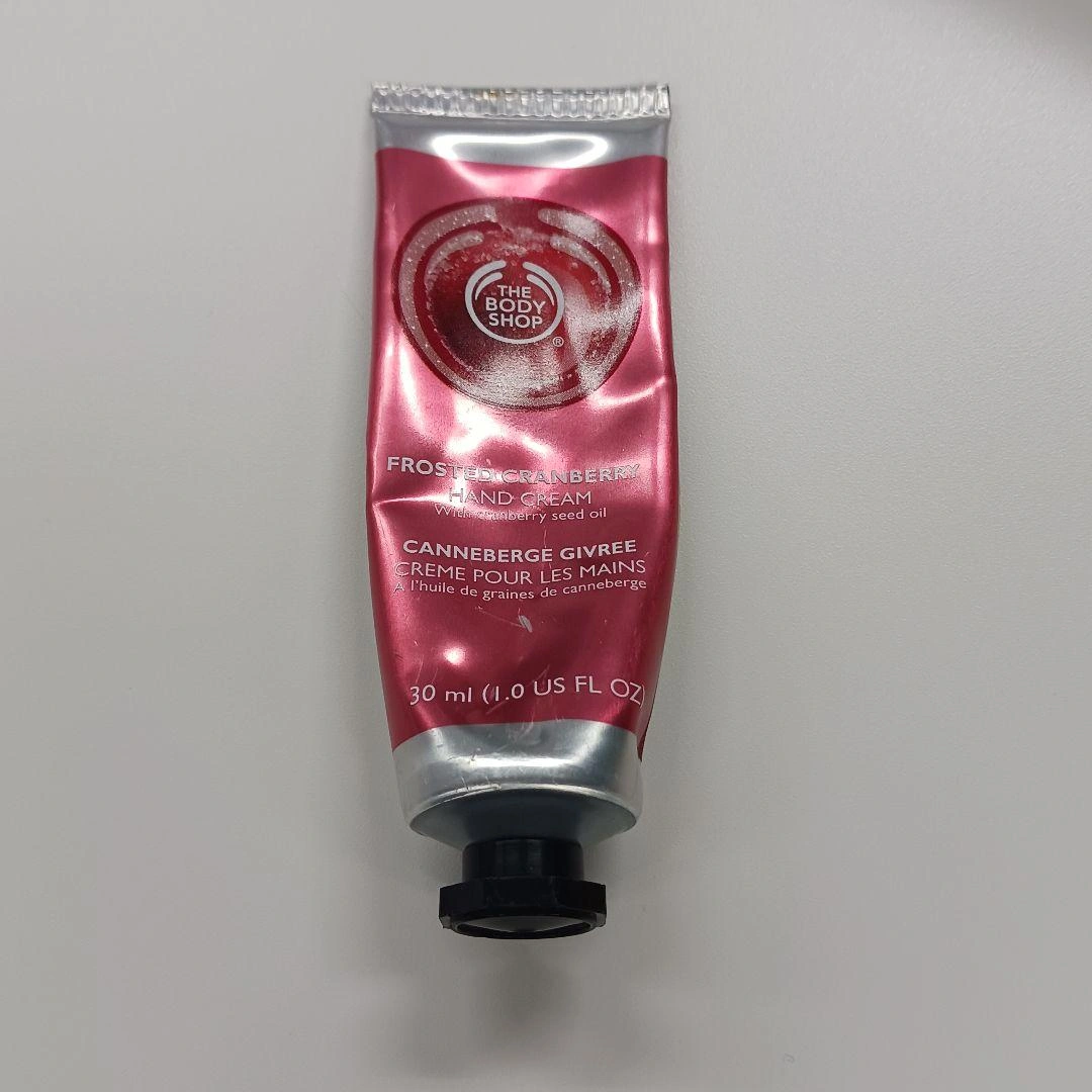 【THE BODY SHOP】フロステッドクランベリー ハンドクリーム